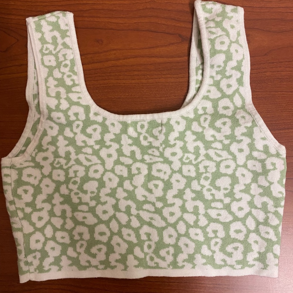 Privy women’s green and white crop top size medium